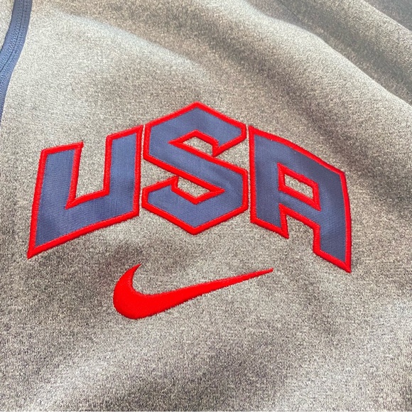 Nike USA Basketball Olympics Men's Gray Therma-Fit Hoodie Sweatshirt Size Small - Picture 4 of 7
